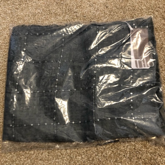 Gray TILO scarf - Picture 2 of 2